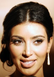 Kim-Kardashian---14th-Annual-Make-A-Wish-Ball-10.md.jpg