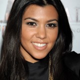 Kim-Kardashian---A-Night-For-Change-Benefit-05