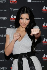 Kardashian-Charity-Knock-Out-04.md.jpg