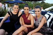 Kardashians-at-QVC-Style-Initiative-Dinner-10.md.jpg