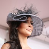 Kim-Kardashian---135th-Kentucky-Derby-09