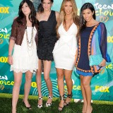 Kim-Kardashian---2009-Teen-Choice-Awards-26