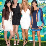 Kim-Kardashian---2009-Teen-Choice-Awards-30