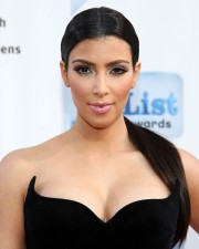 Kim-Kardashian---2nd-Annual-A-List-Awards-15.md.jpg