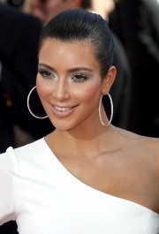 Kim Kardashian 61st Annual Primetime Emmy Awards 05