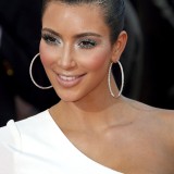 Kim-Kardashian---61st-Annual-Primetime-Emmy-Awards-05