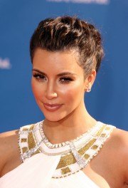 Kim-Kardashian---62nd-Annual-Primetime-Emmy-Awards-06.md.jpg