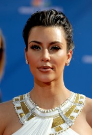 Kim-Kardashian---62nd-Annual-Primetime-Emmy-Awards-38.md.jpg