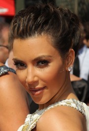 Kim-Kardashian---62nd-Annual-Primetime-Emmy-Awards-39.md.jpg
