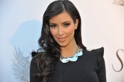 Kim-Kardashian---Aces-Angels-Celebrity-Poker-Party-11.md.jpg