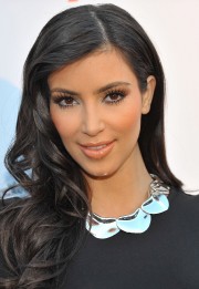 Kim-Kardashian---Aces-Angels-Celebrity-Poker-Party-12.md.jpg