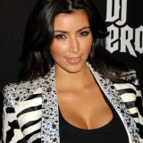 Kim-Kardashian---DJ-Hero-Launch-02