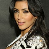 Kim-Kardashian---DJ-Hero-Launch-12