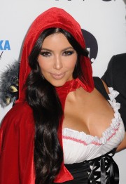 Kim-Kardashian---Heidi-Klums-11th-Annual-Halloween-Party-09.md.jpg