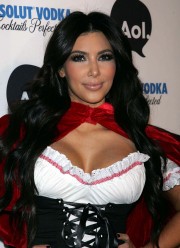 Kim-Kardashian---Heidi-Klums-11th-Annual-Halloween-Party-21.md.jpg