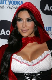 Kim-Kardashian---Heidi-Klums-11th-Annual-Halloween-Party-39.md.jpg