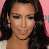 Kim-Kardashian---Hollywood-Life-6th-Hollywood-Style-Awards-40