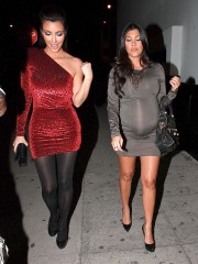 Kim-Kardashian---Lamar-Odom-Launches-Rich-Soil-At-Kitson-LA-09.md.jpg