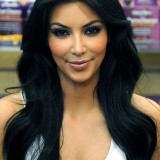 Kim-Kardashian---Meet-and-Greet-In-Miami-29