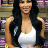 Kim-Kardashian---Meet-and-Greet-In-Miami-30