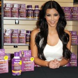 Kim-Kardashian---Meet-and-Greet-In-Miami-34