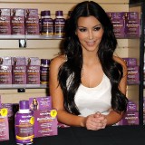 Kim-Kardashian---Meet-and-Greet-In-Miami-35