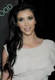 Kim-Kardashian---New-Book-Mommywood-15.md.jpg