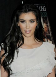 Kim-Kardashian---New-Book-Mommywood-16.md.jpg