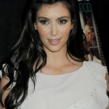 Kim-Kardashian---New-Book-Mommywood-16