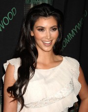 Kim-Kardashian---New-Book-Mommywood-18.md.jpg