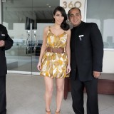 Kim-Kardashian---Photoshoot-at-Luxe-Hotel-03