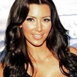 Kim-Kardashian---Pinks-Hot-Dogs-Grand-Opening-07