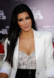 Kim-Kardashian---Premiere-Of-The-Taking-Of-Pelham-123-13.md.jpg