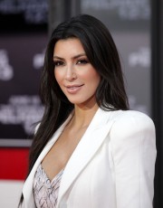 Kim-Kardashian---Premiere-Of-The-Taking-Of-Pelham-123-25.md.jpg