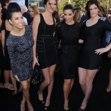 Kim-Kardashian---Premiere-Of-The-Twilight-Saga-Eclipse-12