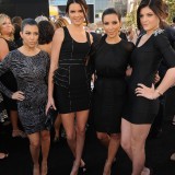 Kim-Kardashian---Premiere-Of-The-Twilight-Saga-Eclipse-15