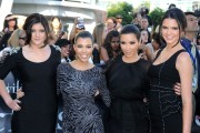 Kim-Kardashian---Premiere-Of-The-Twilight-Saga-Eclipse-17.md.jpg