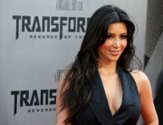 Kim-Kardashian---Premiere-Of-Transformers-Revenge-of-the-Fallen-Los-Angeles-Premiere-11.md.jpg