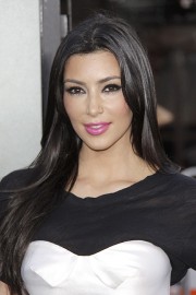 Kim-Kardashian---Premiere-Of-Warner-Bros-Orphan-09.md.jpg