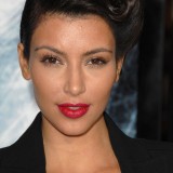 Kim-Kardashian---Premiere-of-Warner-Bros-Whiteout-01