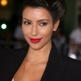 Kim-Kardashian---Premiere-of-Warner-Bros-Whiteout-06