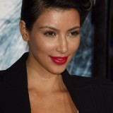 Kim-Kardashian---Premiere-of-Warner-Bros-Whiteout-07