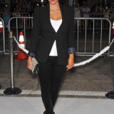 Kim-Kardashian---Premiere-of-Warner-Bros-Whiteout-19