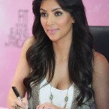 Kim-Kardashian---Signs-Her-New-Fitness-DVD-22