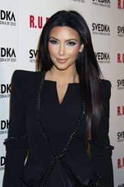 Kim-Kardashian---Svedka-Vodka-Battle-Of-The-Bots-18.md.jpg