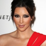 Kim-Kardashian---Unmasking-For-The-Resnick-Pavilion-05