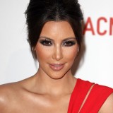 Kim-Kardashian---Unmasking-For-The-Resnick-Pavilion-07