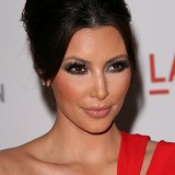 Kim-Kardashian---Unmasking-For-The-Resnick-Pavilion-08