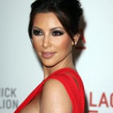 Kim-Kardashian---Unmasking-For-The-Resnick-Pavilion-09