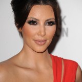 Kim-Kardashian---Unmasking-For-The-Resnick-Pavilion-32